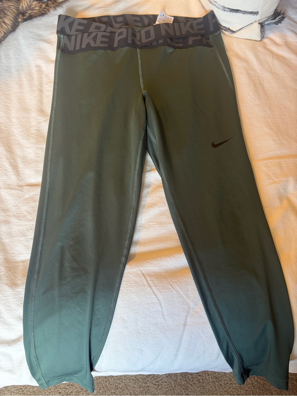 Nike Pro Womens Olive Green Athletic Leggings
